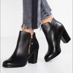 ALDO Heeled Leather Ankle Boots - Black (NAEDIAW)